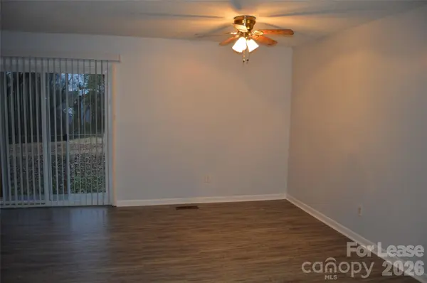 1235 15th AVE NW, Hickory, NC 28601
