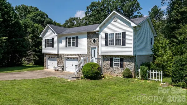 4400 Willowood DR, Morganton, NC 28655