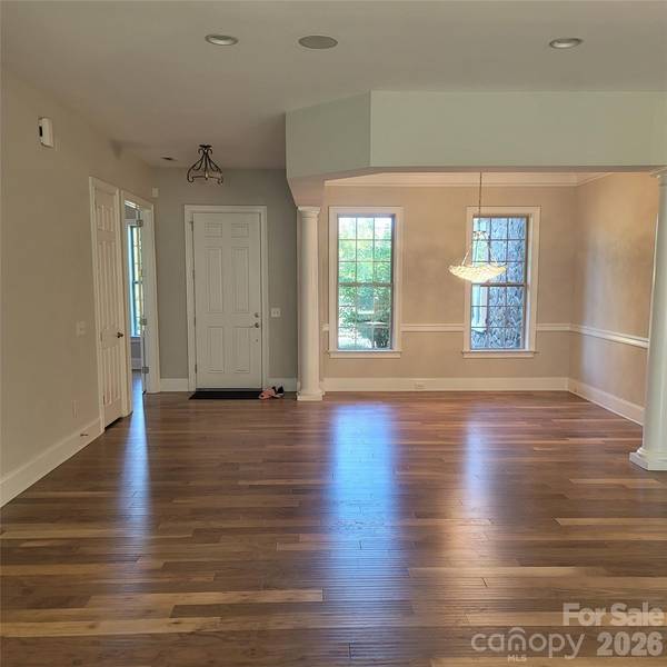 14920 High Bluff CT, Charlotte, NC 28278