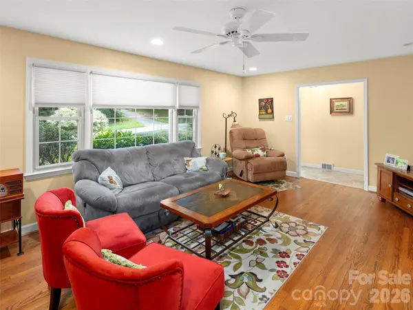 340 Sycamore DR, Arden, NC 28704