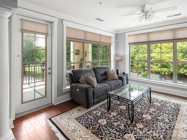 5 Farleigh ST #104, Asheville, NC 28803
