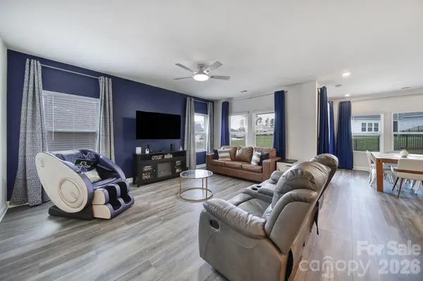 1117 Alicante AVE, Charlotte, NC 28214