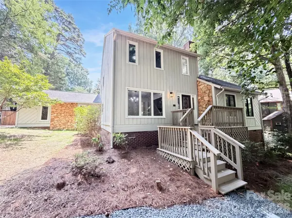 7210 Apple Creek DR, Charlotte, NC 28227