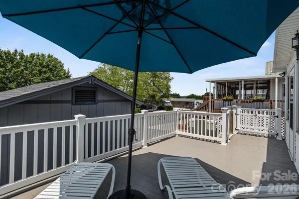111 Scenic View LN, New London, NC 28127