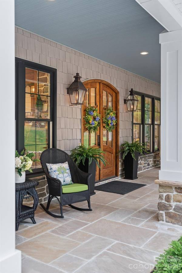 1818 Rocky Cove LN, Denton, NC 27239