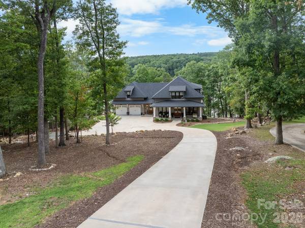 1818 Rocky Cove LN, Denton, NC 27239