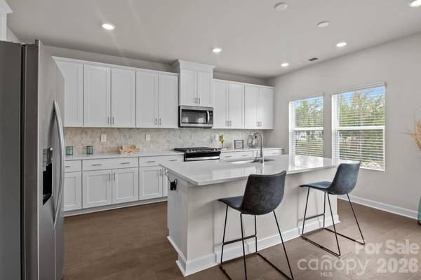 160 Shepherds Landing DR, Mooresville, NC 28115