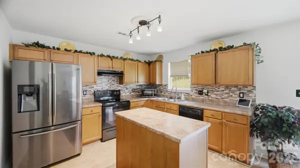 4410 Austin Dekota DR, Charlotte, NC 28269