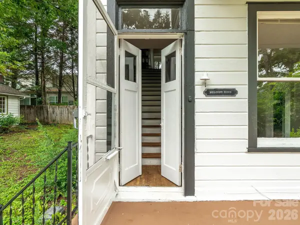 111-113 Stewart ST, Hendersonville, NC 28792