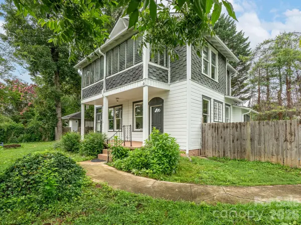 111-113 Stewart ST, Hendersonville, NC 28792