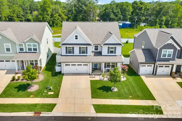 5016 Mooreland Oaks WAY, Mount Holly, NC 28120