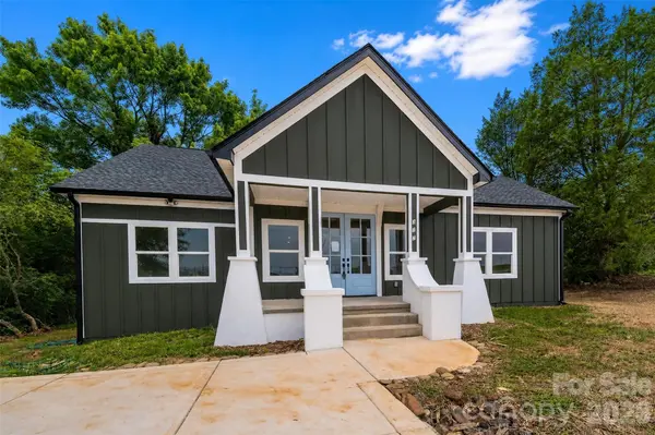 317 Old Airport RD #33, Statesville, NC 28677