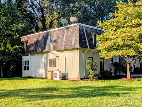 75 Jolly LN #D4, Hendersonville, NC 28739