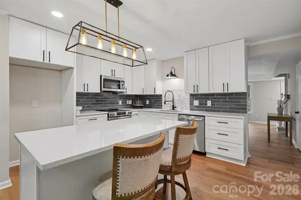 128 Ashbrooke DR, Fort Mill, SC 29715