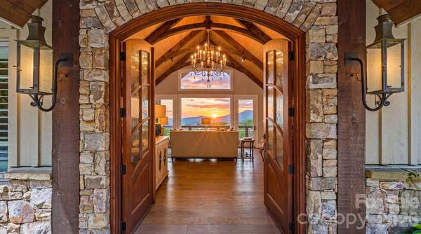 777 Green Hill RD, Blowing Rock, NC 28605