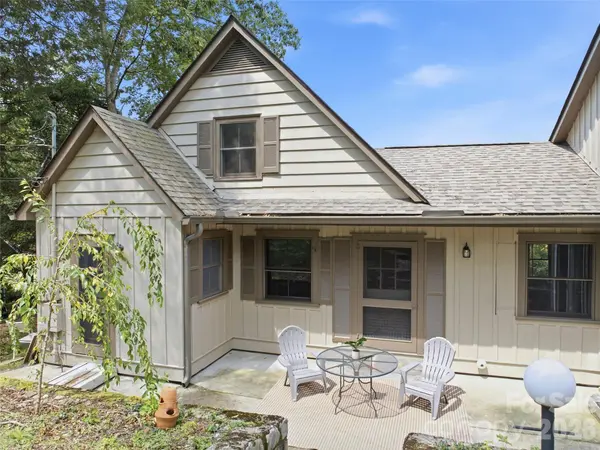 279 Longview DR, Waynesville, NC 28786