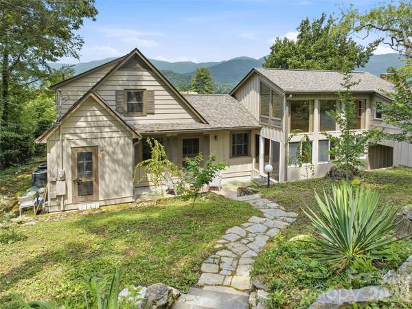 279 Longview DR, Waynesville, NC 28786