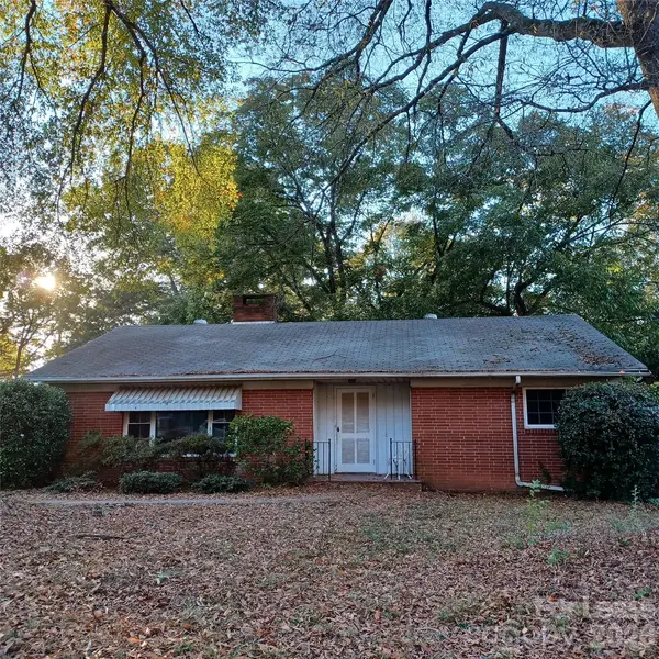 2504 Park LN, Charlotte, NC 28214