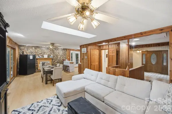 7016 Hyde ST, Sherrills Ford, NC 28673