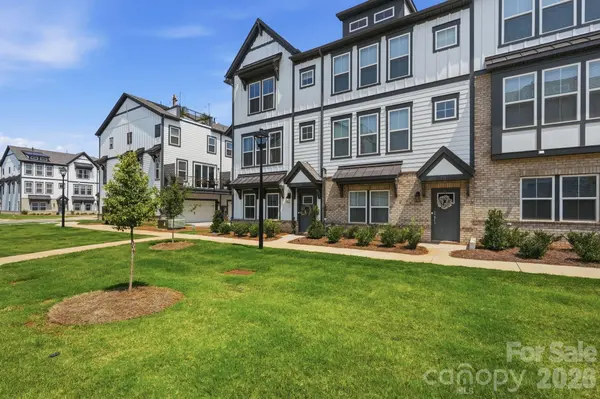 215 Tamala ST, Davidson, NC 28036