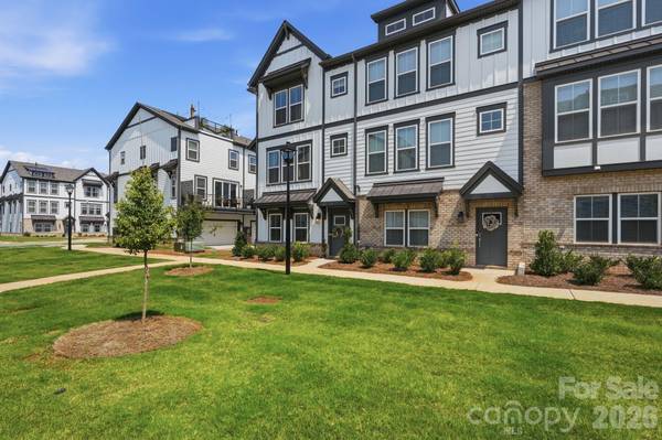 215 Tamala ST, Davidson, NC 28036
