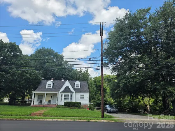 214 E Trade ST, Dallas, NC 28034