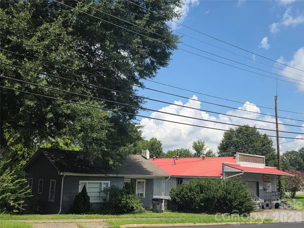 214 E Trade ST, Dallas, NC 28034