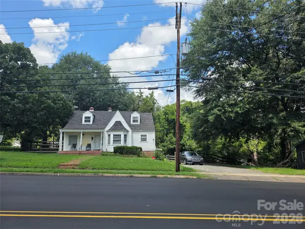 214 E Trade ST, Dallas, NC 28034
