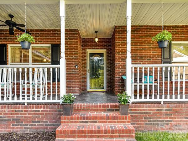 8227 Laurel Oak CT, Harrisburg, NC 28075