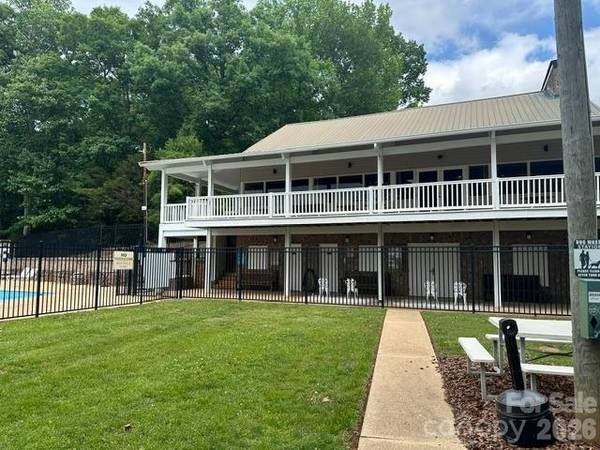 178 Summit CT #107, Troy, NC 27371