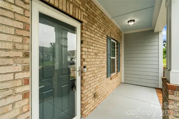 175 Glastonbury DR, Mooresville, NC 28115