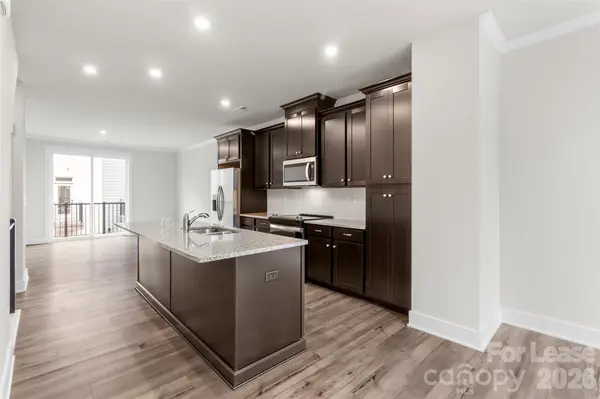 1011 Kokomo LN, Charlotte, NC 28206