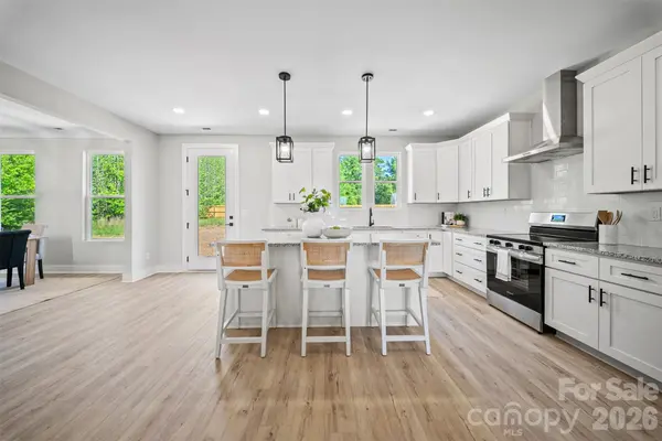 210 Silver Creek DR, Concord, NC 28027