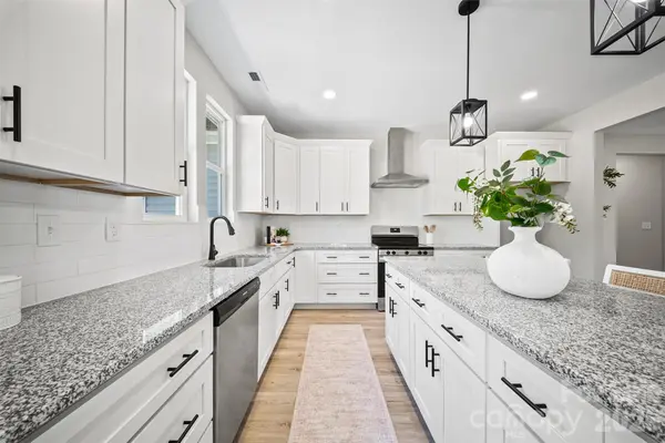 210 Silver Creek DR, Concord, NC 28027
