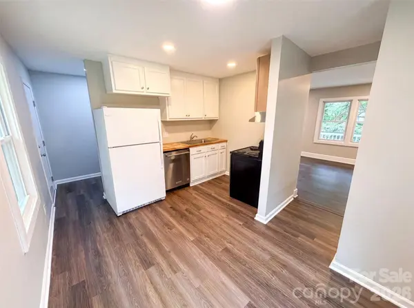 528 Kentbrook DR, Charlotte, NC 28213