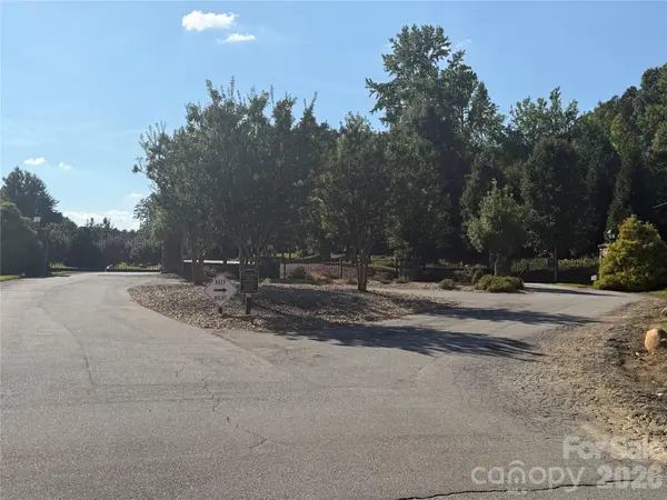 621 Sunset Pointe DR, Salisbury, NC 28146