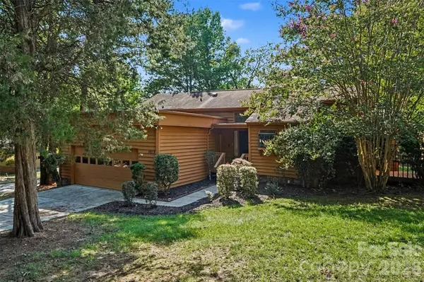 9013 St Croix LN, Charlotte, NC 28277