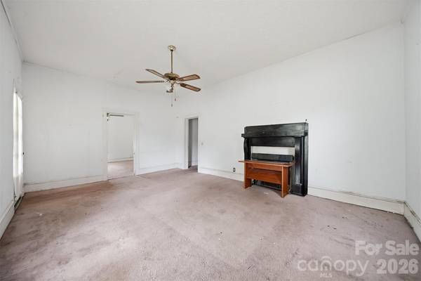 1289 Davis RD, Lincolnton, NC 28092