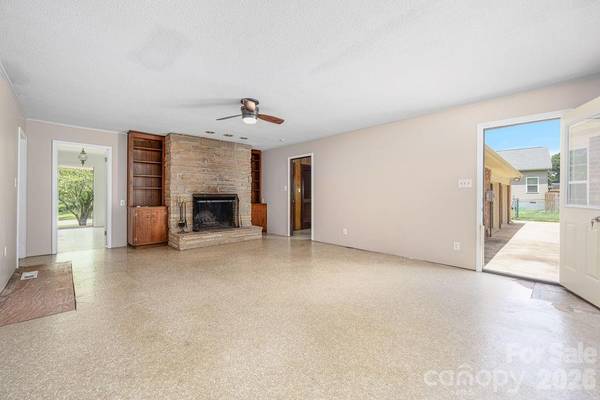 5022 Cheviot RD, Charlotte, NC 28269