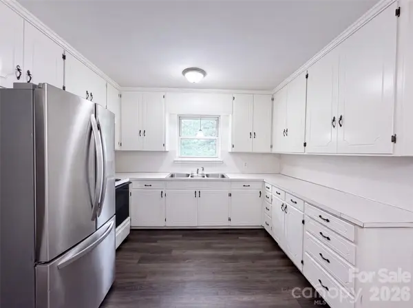 411 Roy Eaker RD, Cherryville, NC 28021