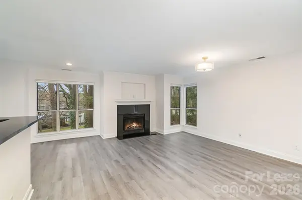 2512 Cranbrook LN, Charlotte, NC 28207