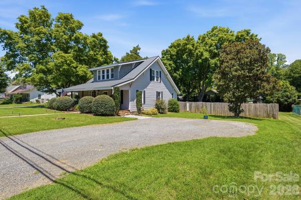 397 Wilkesboro ST, Mocksville, NC 27028