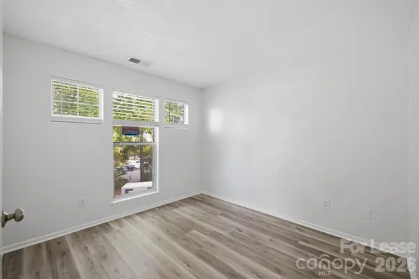 18865 Vineyard Point LN, Cornelius, NC 28031