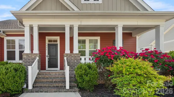 1226 Kings Bottom DR, Fort Mill, SC 29715