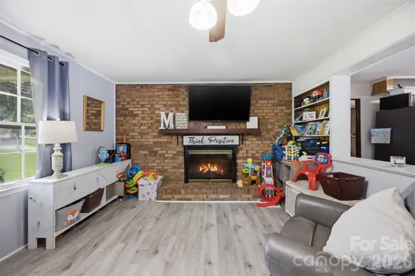 302 Charlotte ST, Alexis, NC 28006