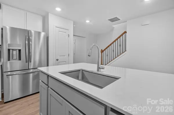 432 Sand Dunes DR #86, Kannapolis, NC 28081