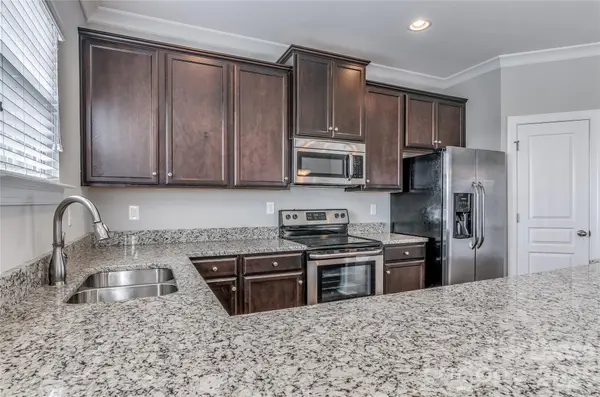 359 Halton Crossing DR SW, Concord, NC 28027