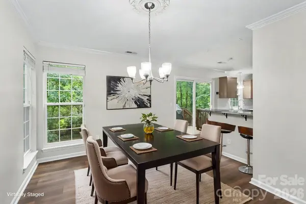 2132 Killarney PL, Charlotte, NC 28262
