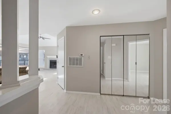18841 Vineyard Point LN, Cornelius, NC 28031