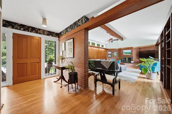 120 Woodland DR, Morganton, NC 28655